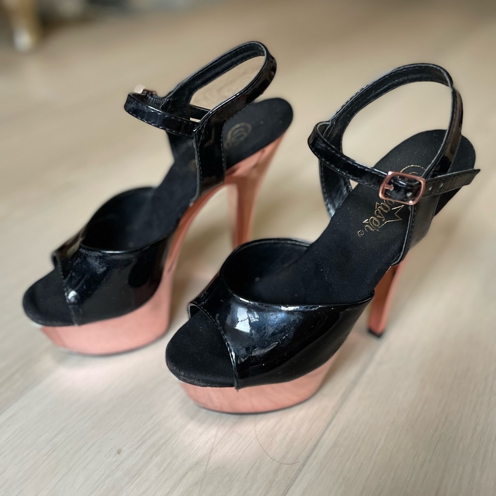 PLEASER ROSE GOLD Kiss 209 (Size 7)